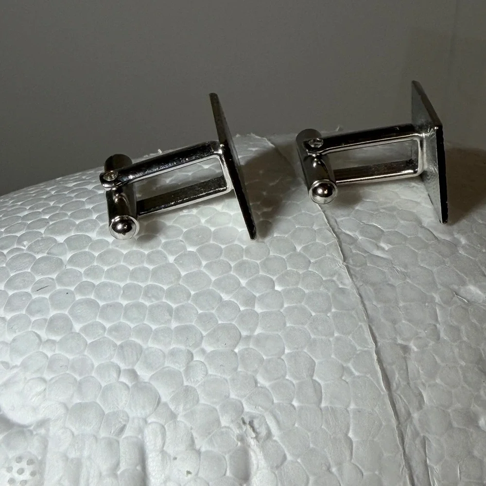Vintage Mens Silver Tone Geometric Ribbed Rectangle Toggle‎ Back Cufflinks